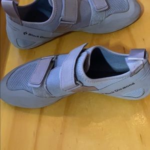 Black diamond women’s climbing shoes actual size 9